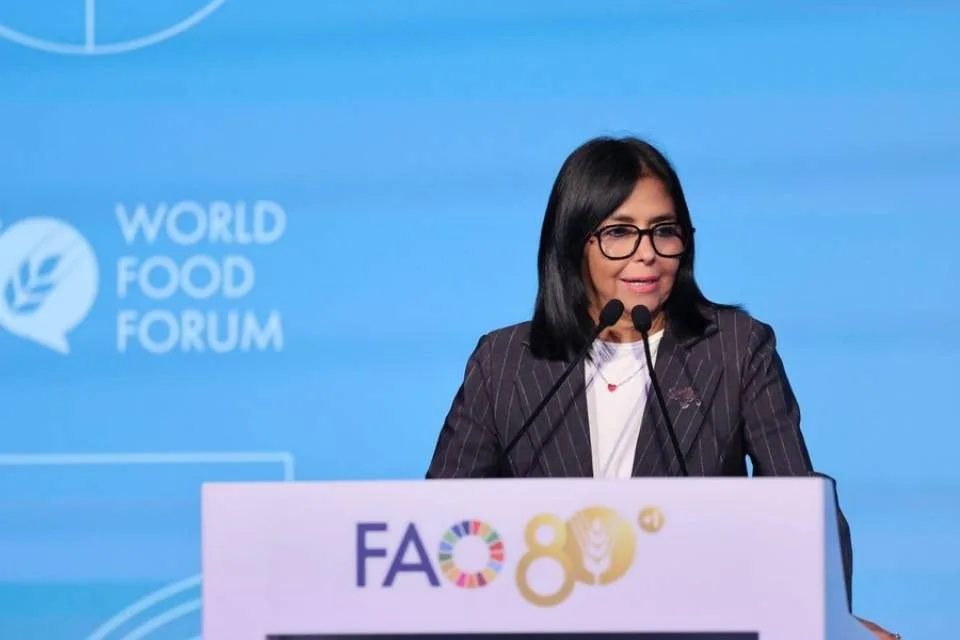 Delcy Rodríguez: Venezuela debe alcanzar niveles cercanos al hambre cero antes de 2030