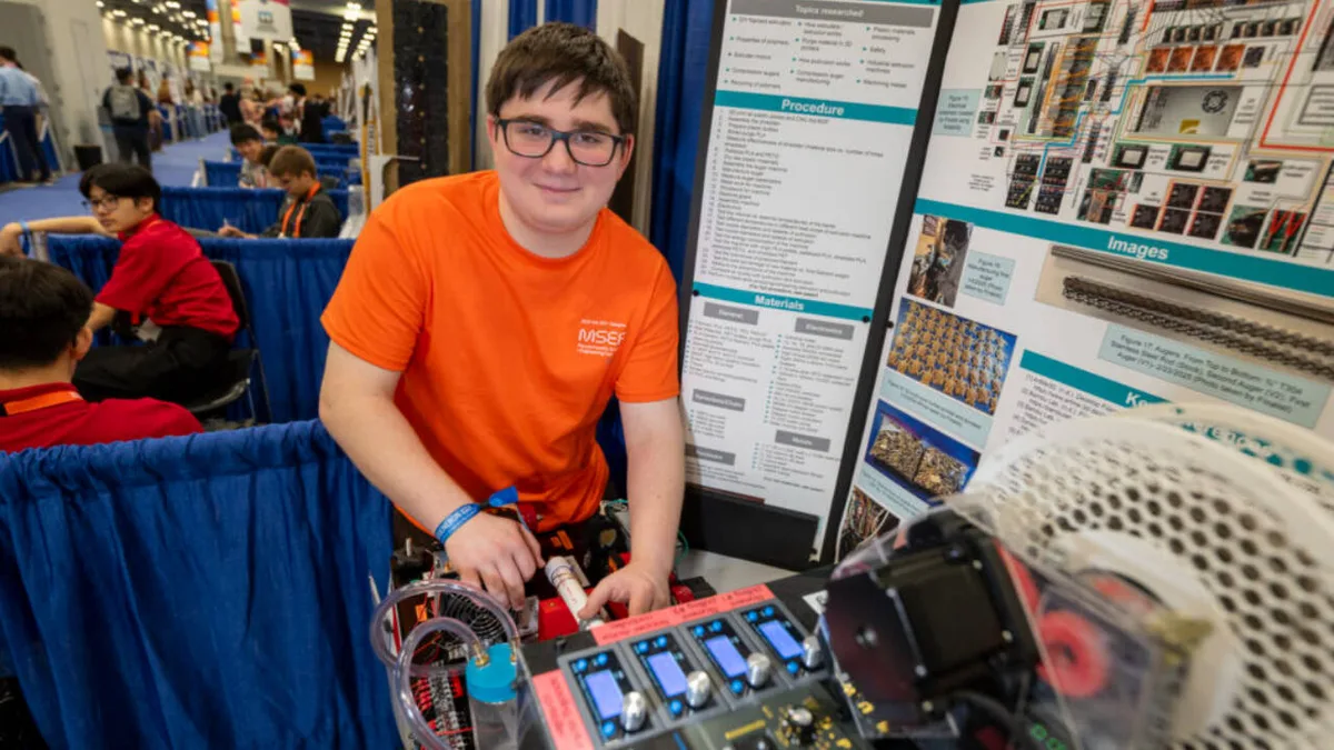 Meet Benjamin Davis, 16, who turned 3D printer waste into reusable filament