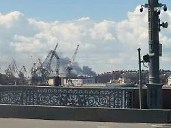 Infrastruktur im Visier: Russland: Ukraine greift St. Petersburg an - Ölterminal brennt