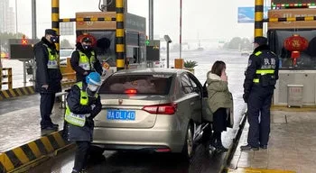 Macau facilita passagem fronteiriça de automóvel para residentes não chineses