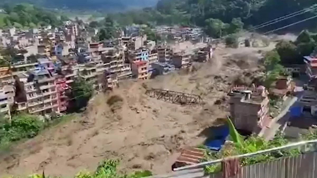 Live: Quake likely linked to Nepal flash flood, says minister; 384 tourists missing