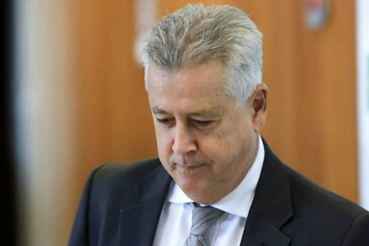 Juiz manda Rollemberg cessar impulsionamento de vídeo contra Celina