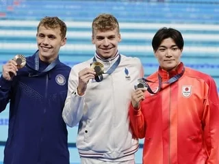 Natation. Nouveau record du monde du 400 m 4 nages pour Tomoyuki Matsushita, Léon Marchand a du souci à se faire