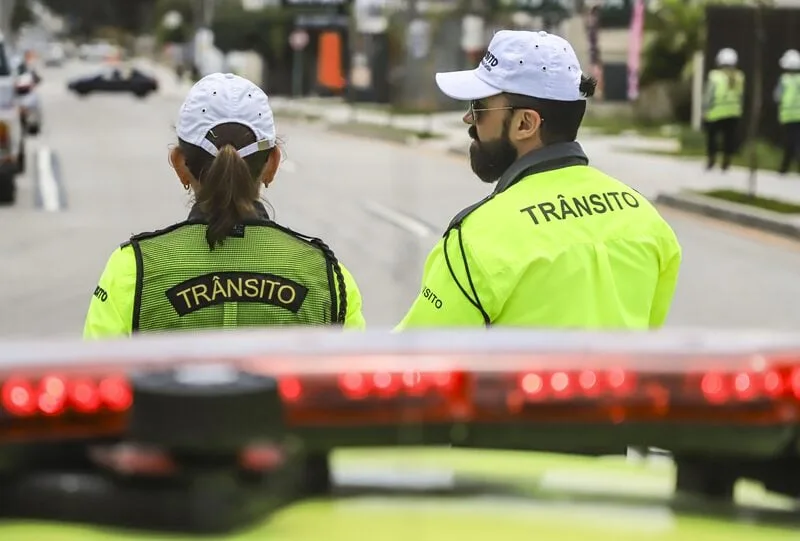 Ruas de dois bairros terão bloqueios