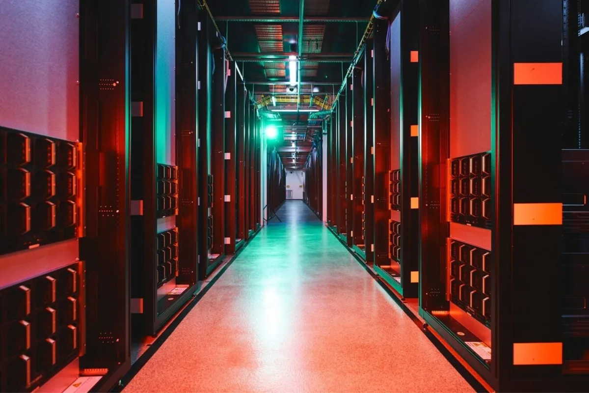 Free perd patience face à l’administration française, il faut une éternité pour des data centers IA