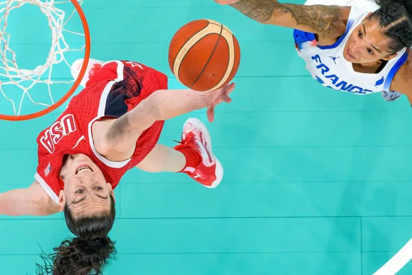 Le duel franco-américain Gabby Williams - Breanna Stewart en finale de la Coupe du monde de basket : une statue à déboulonner