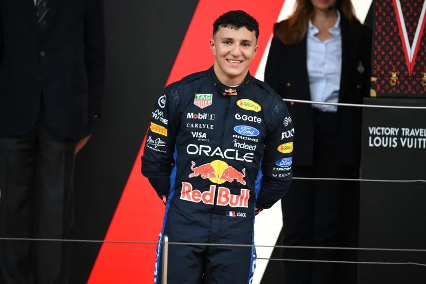 Des débuts ratés puis une série de tops 6 : les cinq mois qui ont convaincu Red Bull de prolonger Isack Hadjar
