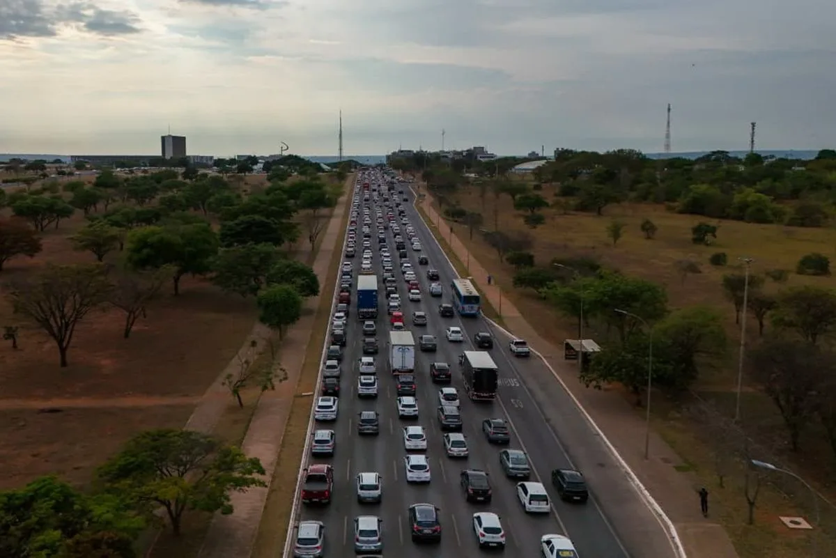 Caesb nega relação com apagão de semáforos no Eixo Monumental