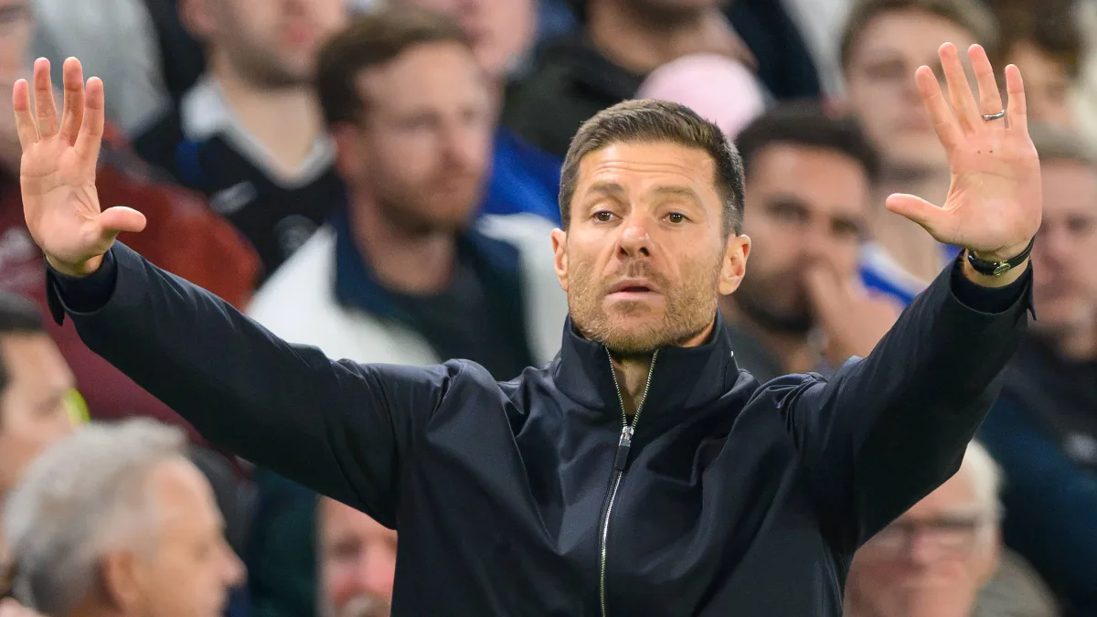 ‘Se você for mole, será punido’: Xabi Alonso se incomoda e critica problema crônico do Chelsea