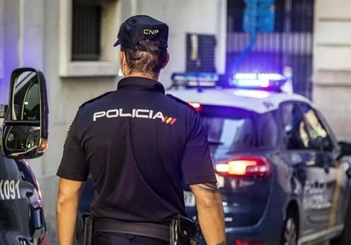 Detenido por amenazar con un hacha a su vecino en Palma tras una discusión por el volumen de la música