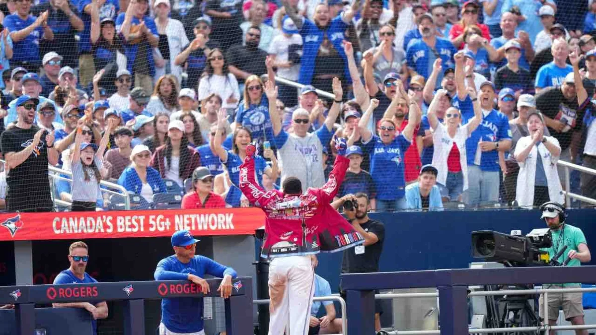 ‘I was sure it was a homer’: Guerrero Jr. on first home run at Rogers Centre