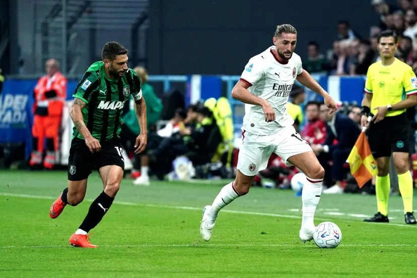 Serie A : l'AC Milan freinée par Sassuolo malgré un beau but d'Adrien Rabiot