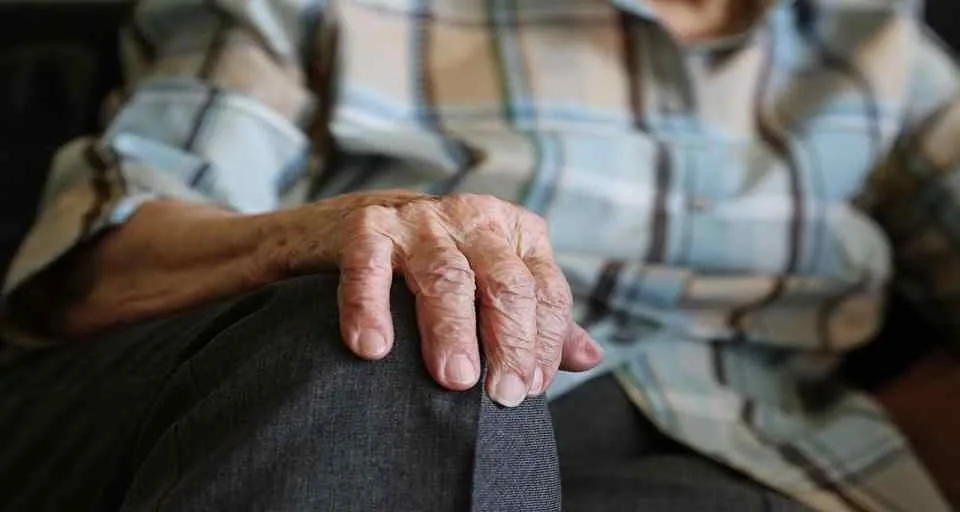 Instan a realizar censo para cuantificar la pérdida de negocios de personas de la tercera edad en La Guaira