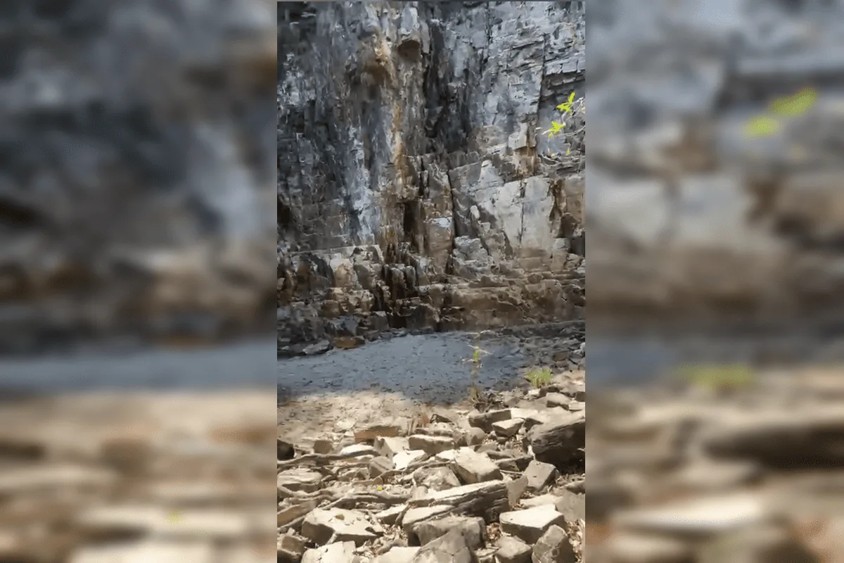 Estiagem seca cachoeira em Pirenópolis, que fica sem uma gota d'água