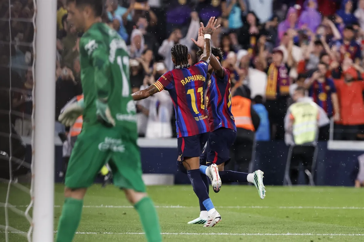 Crónica del FC Barcelona - Real Racing Club: 7-2
