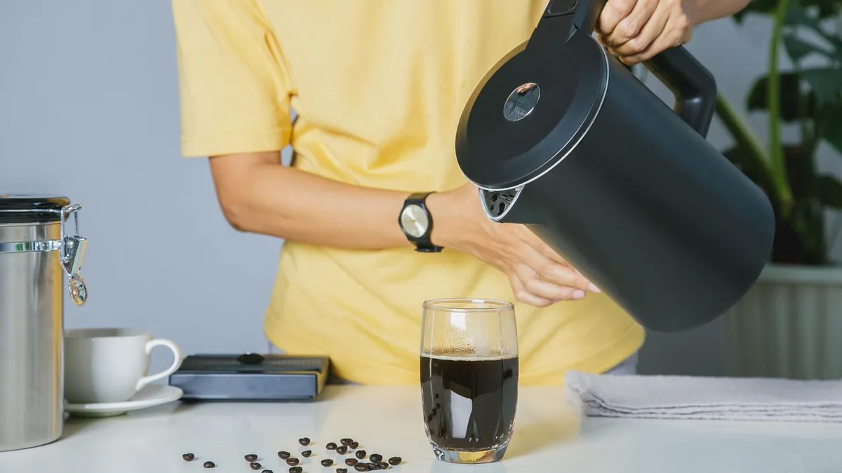 45 Prozent günstiger: Zwilling Enfinigy Pro: Premium-Wasserkocher mit Temperaturwahl im Deal