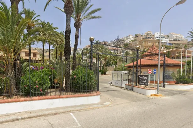 Young kids find parents dead in jacuzzi in Spain resort as murder cops probe