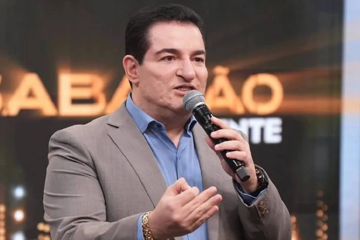 Band desiste de colocar Renato Ambr�sio para concorrer com Huck e Patricia Abravanel