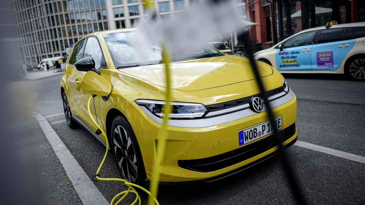 Streit über E-Autos: Veraltete Emissionsregeln