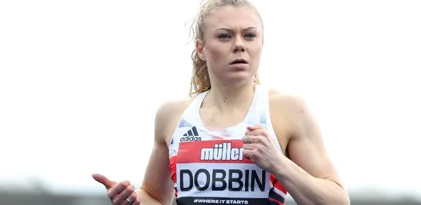 Ex-atleta olímpica passa 22 horas por dia na cama após descobrir doença