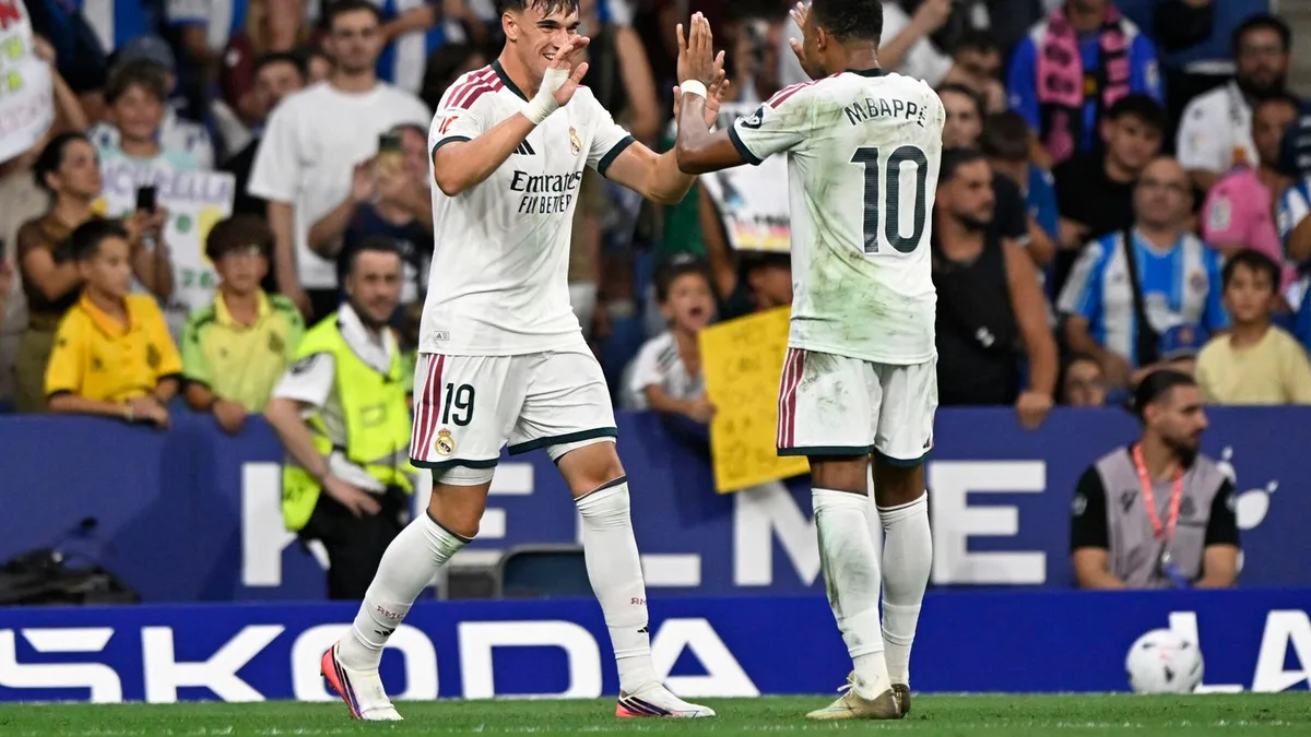 Espí bien vale tres puntos: debut y gol en el último suspiro para hacer sonreír al Madrid de Mourinho (1-2)