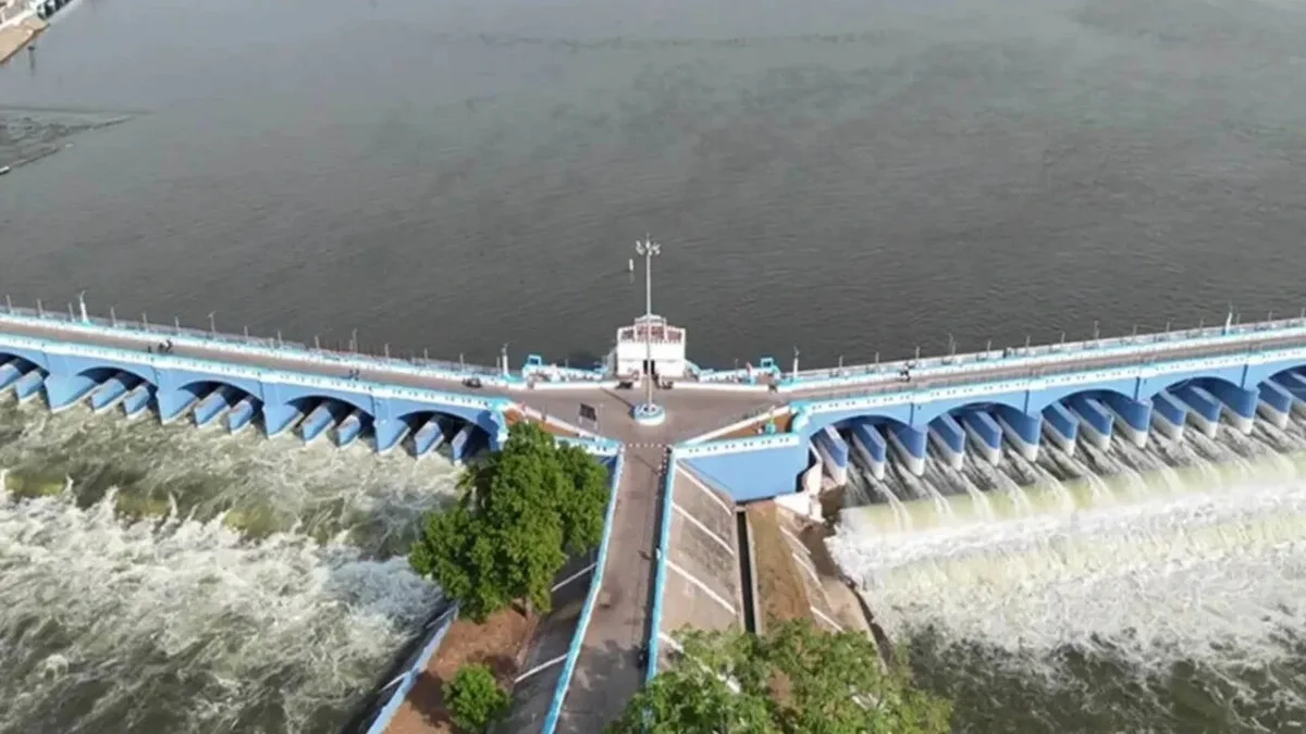 Cauvery water row: Supreme Court to hear Tamil Nadu plea against Karnataka on August 17