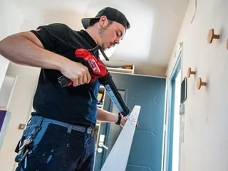 TÉMOIGNAGES. Plombier, boucher, dépanneur… Pourquoi les métiers manuels ont le vent en poupe