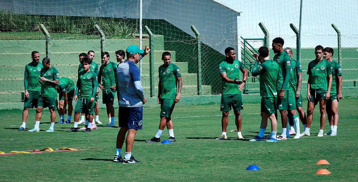 Goiás mantém chances remotas de G-6 e calcula cenário na reta final da Série B