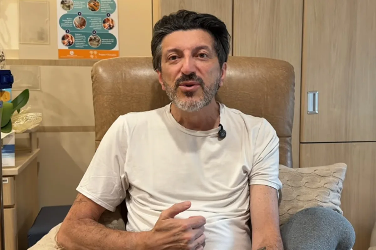 No hospital, Lito Sousa grava vídeo e manda recado: "Milagres acontecem"