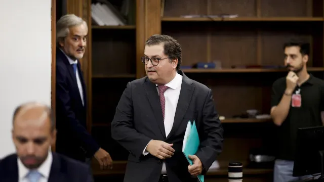 Ministro diz que despesa está controlada e deixa aviso a PS e Chega