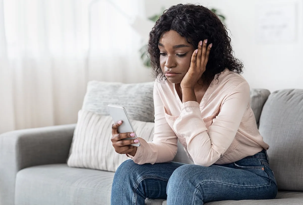 Las redes sociales aumentan el riesgo de depresión, según un estudio.