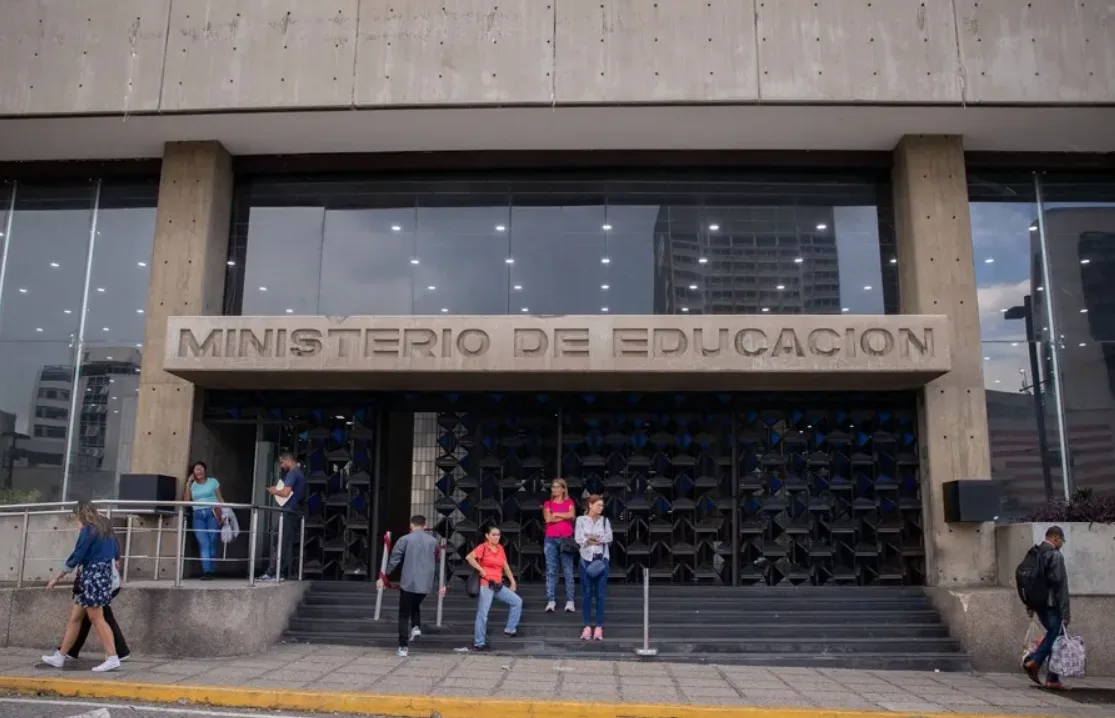 Las disonancias entre las cifras oficiales del balance de gestión educativo y la realidad de las aulas