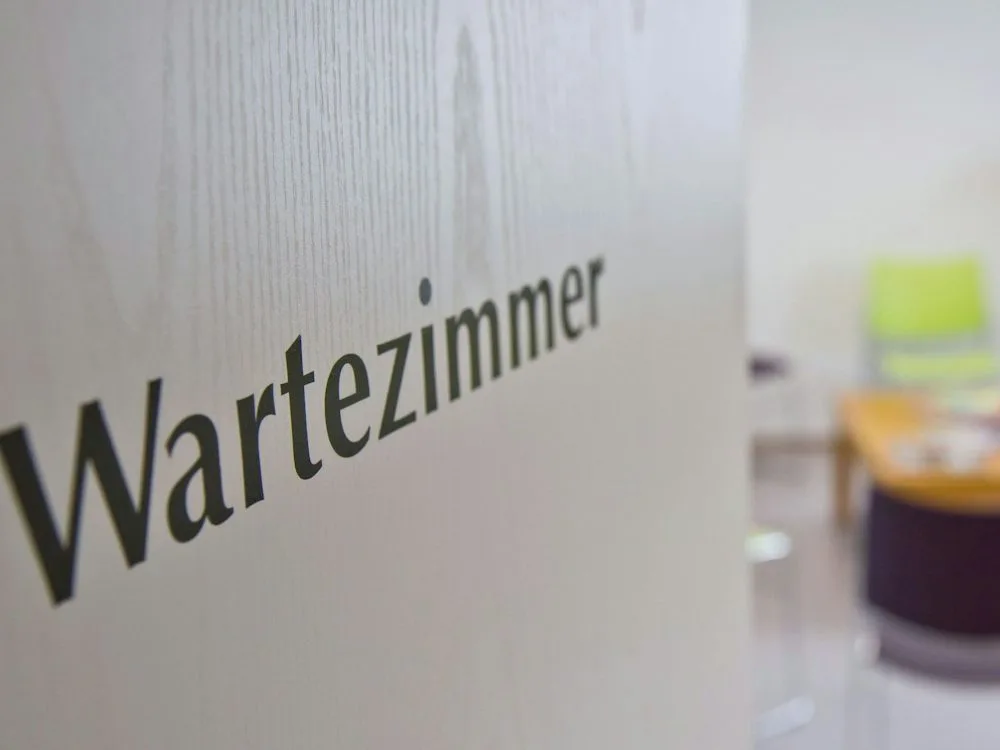 Terminvergabe: Krankenkassen-Chef beklagt „himmelschreiende Ungerechtigkeit“ bei Arztterminen