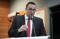 Quem é Jeferson Rocha, candidato ao Senado por Santa Catarina