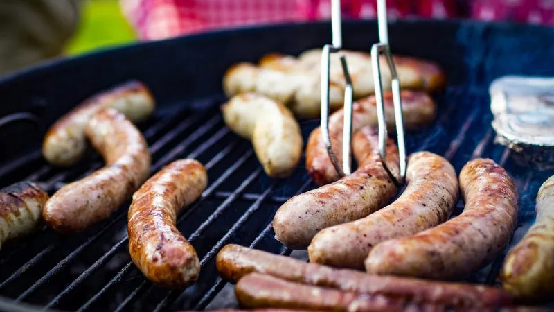 Ces saucisses vendues dans de nombreux supermarchés sont contaminées à la salmonelle: ne les mangez pas