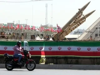 L’armée américaine frappe le sud de l’Iran, Donald Trump menace qu’une « plus grande attaque se prépare »