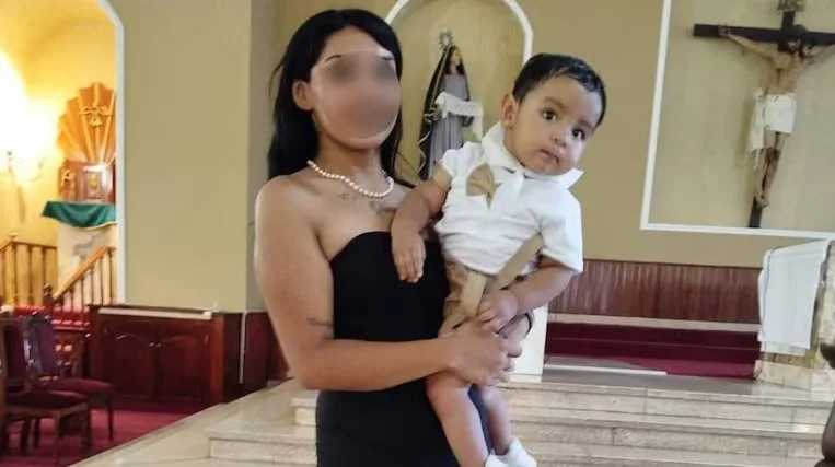Rechazaron el sobreseimiento de la madre del nene de 2 años que murió en Salta: seguirá imputada como coautora de homicidio