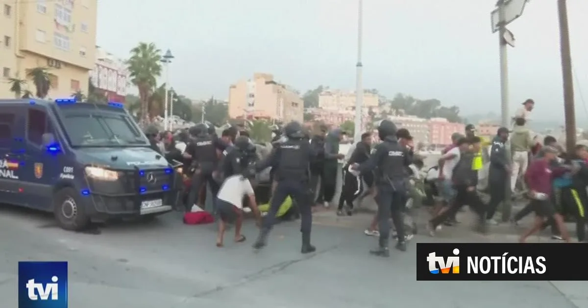 Migrantes entraram em confrontos com as autoridades em Ceuta