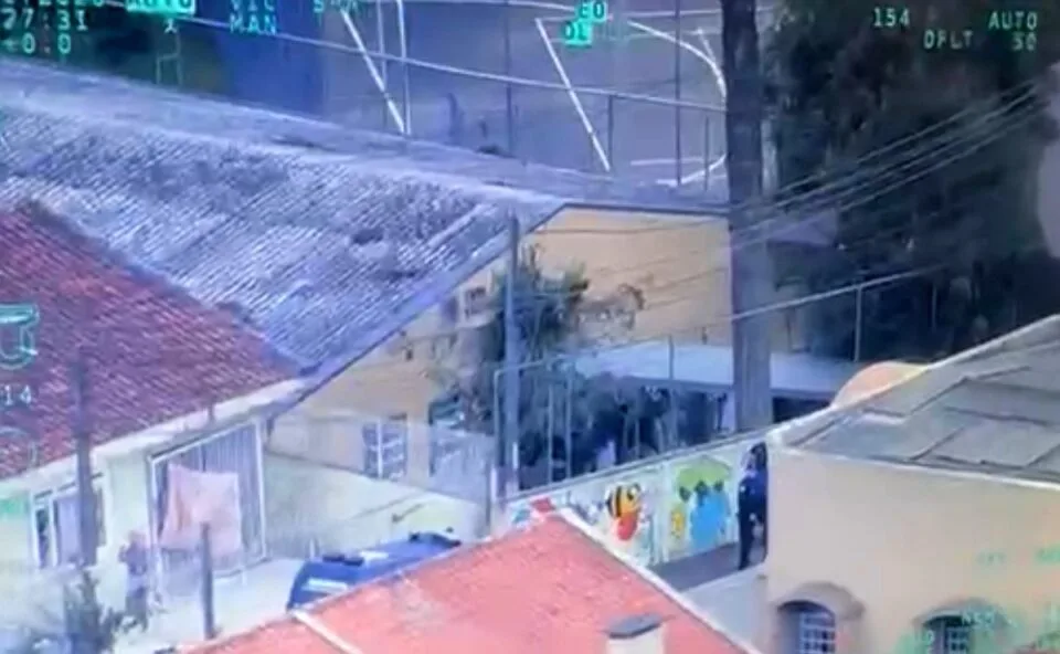 Homem que invadiu CMEI no São Braz libera parte das crianças, segundo GM; ainda há reféns no local