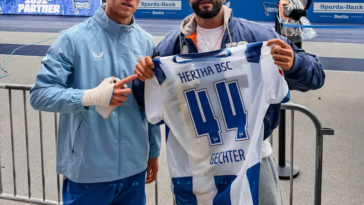 Nach Hertha-Sieg - Süßer Grund! Gechter beschenkt Star-Rapper