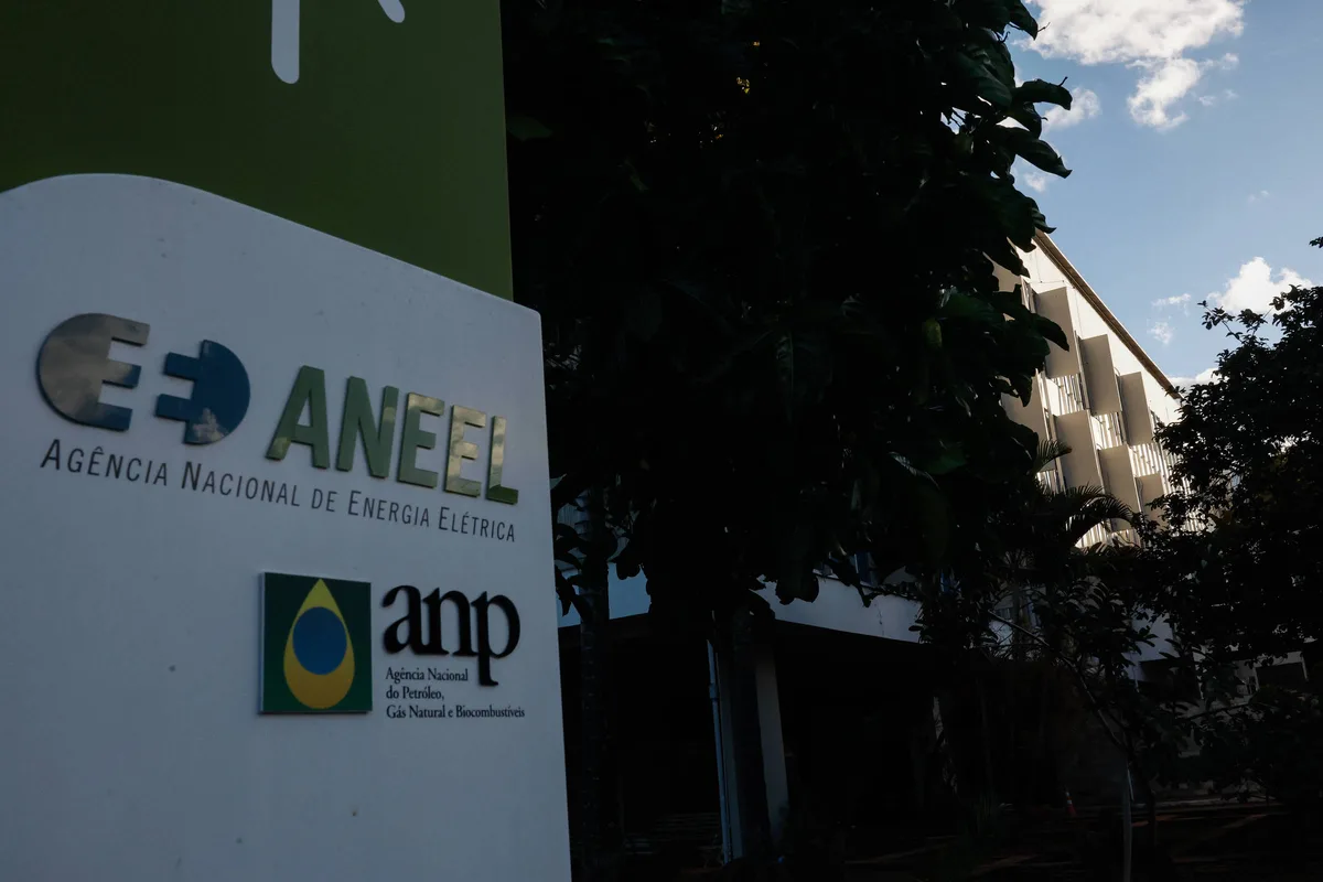 Procuradora cita preocupa��o do Minist�rio P�blico com abertura do mercado livre de energia