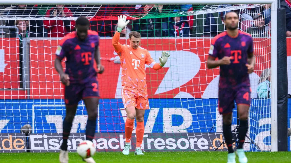Fußball-Bundesliga: Neuer-Lapsus und Rekordtor: FC Bayern nur Remis in Augsburg