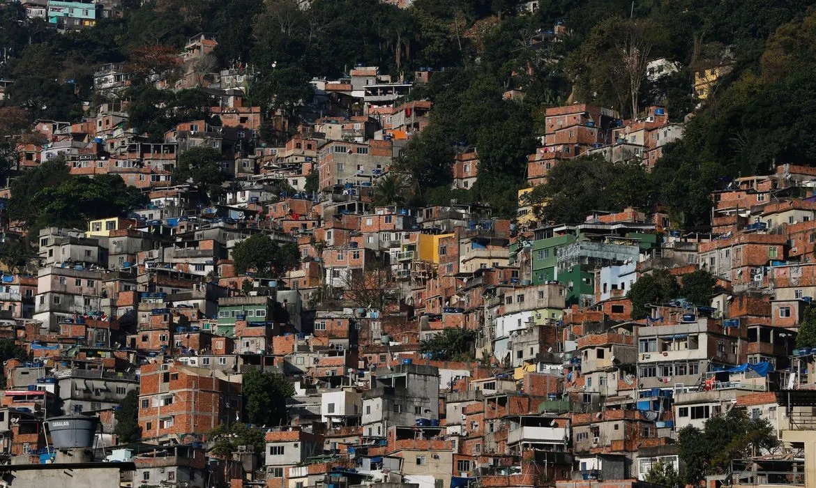 O crescimento acelerado das favelas no Brasil