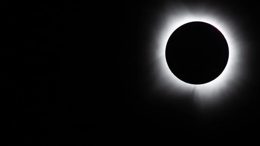 Raro eclipse na Europa pode desvendar mistérios do Sol