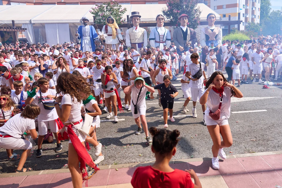 Al menos 50 heridos al estallar material pirotécnico en el inicio de las fiestas de Noáin (Navarra)