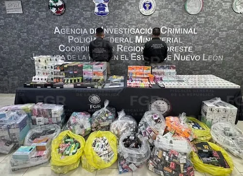 Aseguran casi 3 mil vapeadores, un arma y cigarros de marihuana durante cateo en San Nicolás, Nuevo León; hay tres detenidos