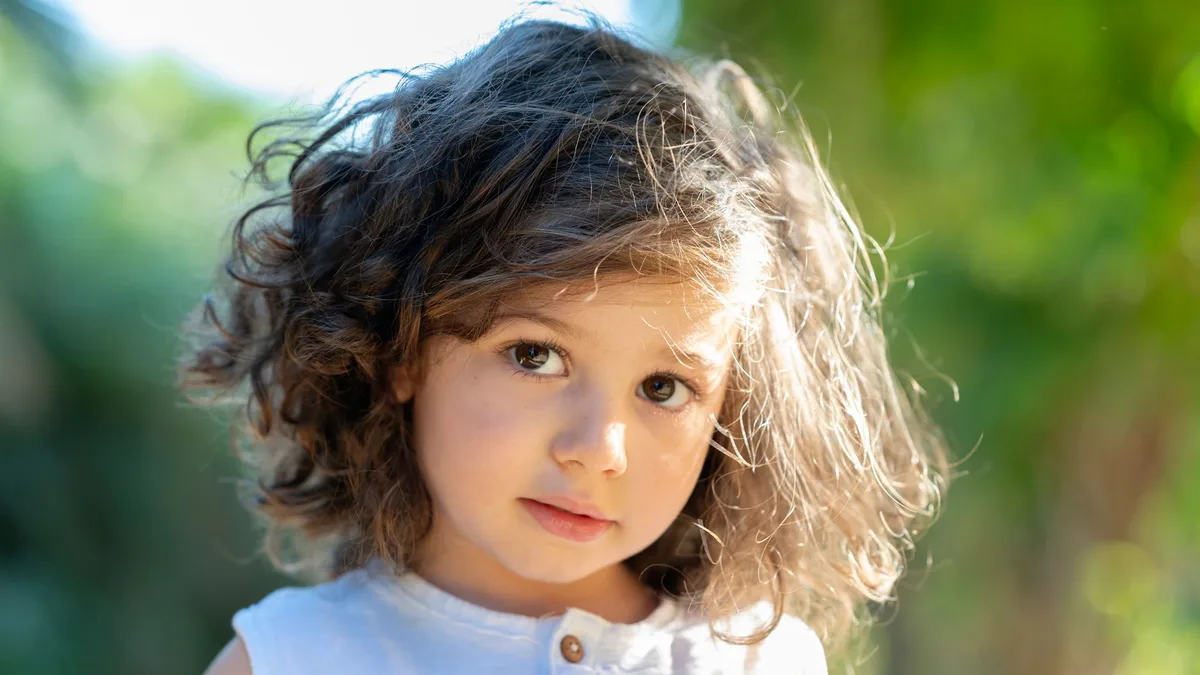 Quiénes son los ‘niños dopamina’ y cómo hacerlos felices de verdad, según una doctora en química: "El cerebro de los niños puede reprogramarse en cuestión de días"