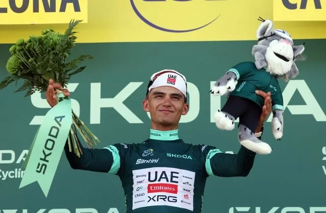 Isaac del Toro deja escapar la victoria en el último kilómetro de la Gran Piemonte 2026