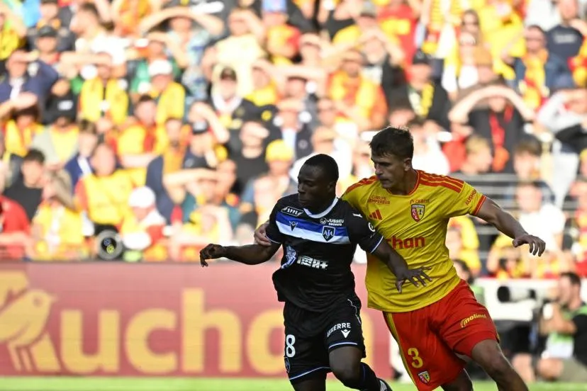 Mercato : Auxerre prête Lasso Coulibaly au club danois de Viborg