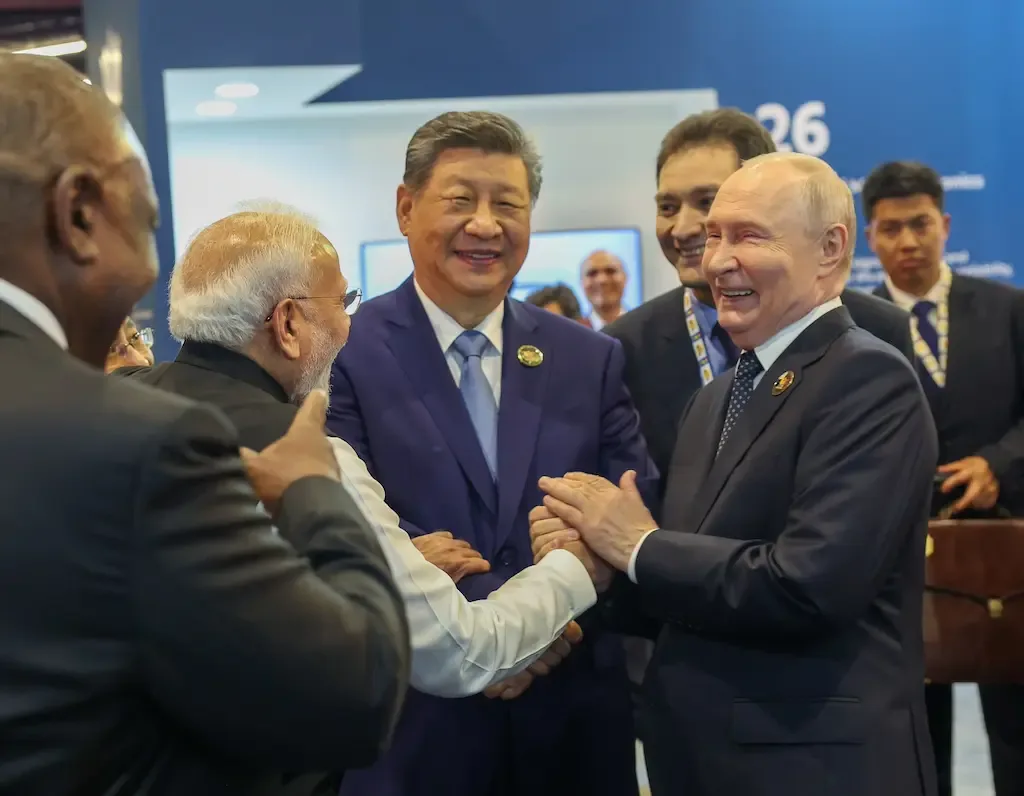 O BRICS entre pequenos ganhos e grandes obras